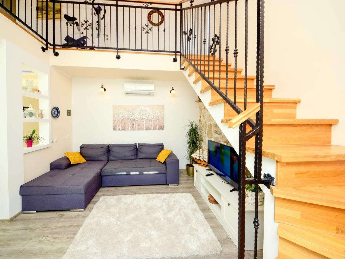 Holiday Home Lara Omiš Exterior foto